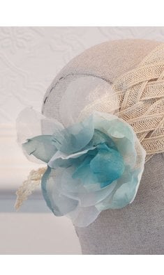 Abel & Lula raffia hoofdband met bloem blue