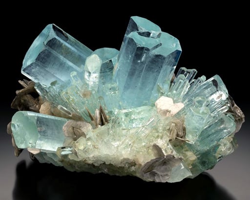 About Minerals & Crystals 