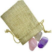 Goldenes Dreieck, Amethyst, Rosenquarz und Bergkristall. Goldenes Dreieck, Amethyst, Rosenquarz und Bergkristall.