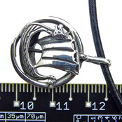 Mooie zilveren hanger viking schip met lederen koord Mooie zilveren hanger viking schip met lederen koord