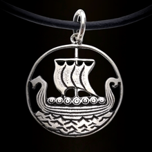 Zilveren hanger viking schip