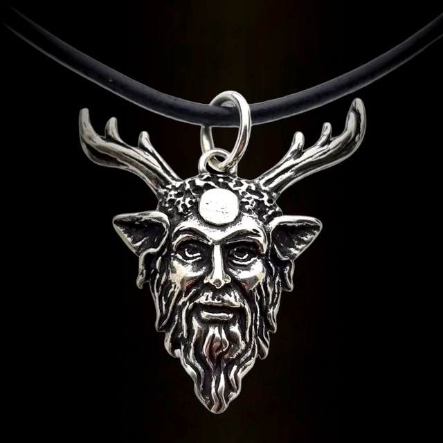 Mooie zilveren hanger Cernunnos Mooie zilveren hanger Cernunnos
