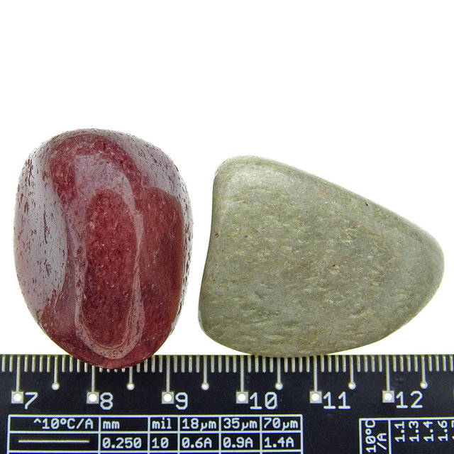 Aventurine, the cheerfully colored quartz variant Aventurine, the cheerfully colored quartz variant