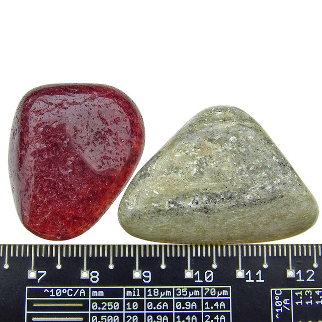 Aventurine, the cheerfully colored quartz variant Aventurine, the cheerfully colored quartz variant