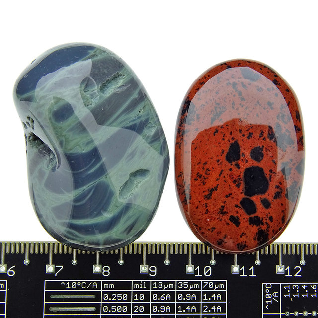 Mahagoni und Spinnennetzobsidian, vulkanisches Glas