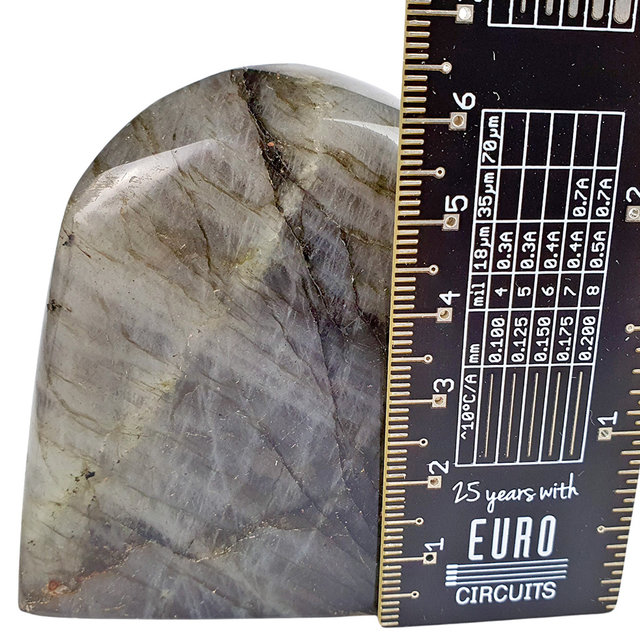 Labradoriet staander, 290 gram Labradoriet staander, 290 gram