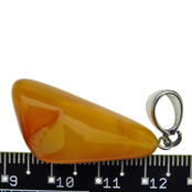 Mooie hanger van baltisch barnsteen Mooie hanger van baltisch barnsteen