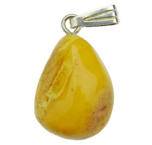 Beautiful pendant of baltic amber