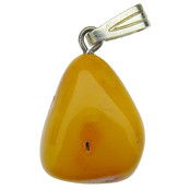 Beautiful pendant of baltic amber