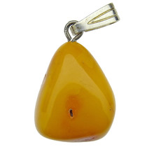 Beautiful pendant of baltic amber