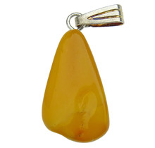 Beautiful pendant of baltic amber