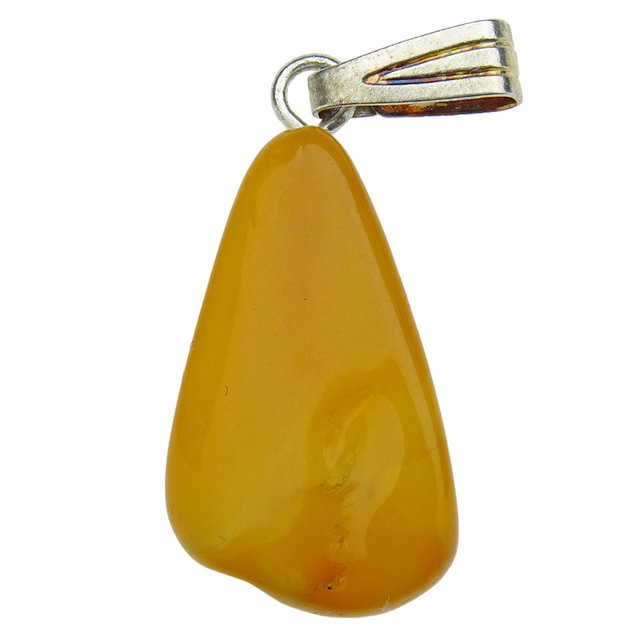 Mooie hanger van baltisch barnsteen Mooie hanger van baltisch barnsteen