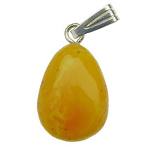 Beautiful pendant of baltic amber