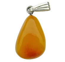 Beautiful pendant of baltic amber