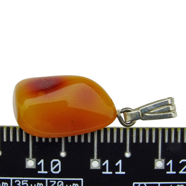 Beautiful pendant of baltic amber