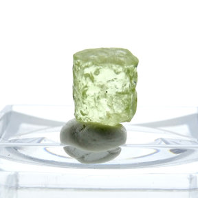 Gem lemon apatite