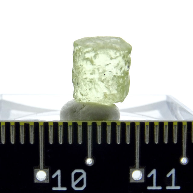 Clear yellow gemstone quality lemon apatite Clear yellow gemstone quality lemon apatite