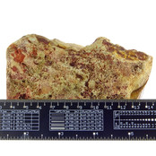 Polychromer Jaspis, einseitig poliert 690 Gramm