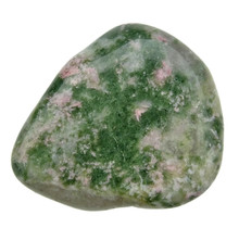 Diopside tumble stone