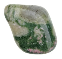 Diopside tumble stone