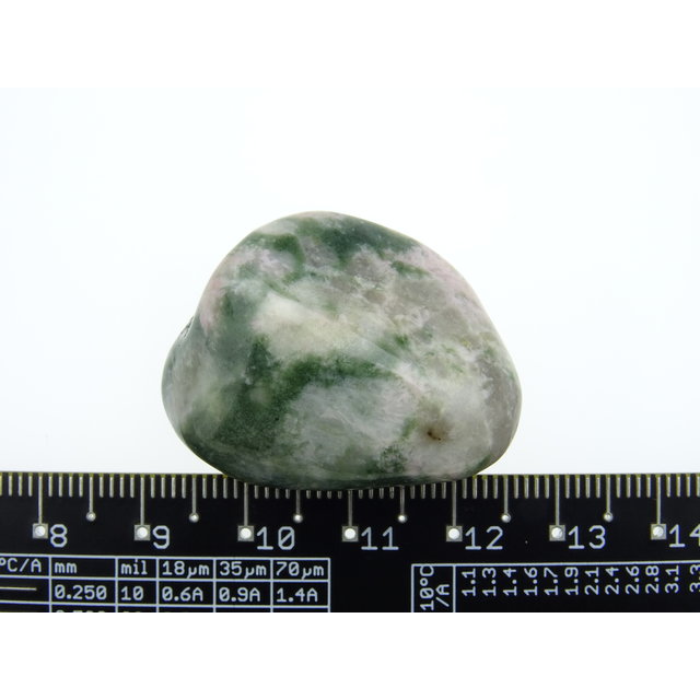 Diopsiet knuffelsteen Diopsiet knuffelsteen