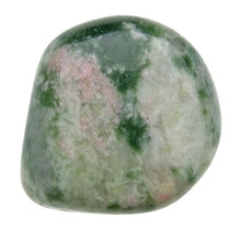 Diopside tumble stone