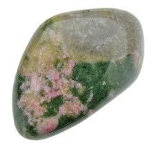 Diopside tumble stone