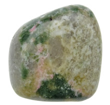 Diopside tumble stone