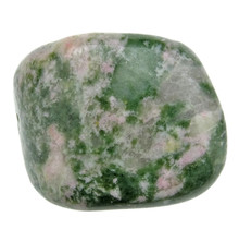 Diopside tumble stone