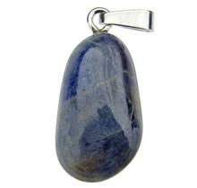 Beautiful pendant of blue sapphire