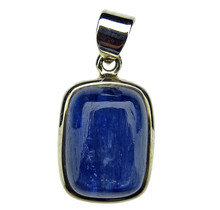 Beautiful pendant of blue sapphire