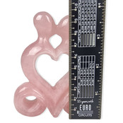 Rozenkwarts hart sculptuur, afmeting 7,5 x 3 x 10 cm Rozenkwarts hart sculptuur, afmeting 7,5 x 3 x 10 cm