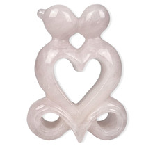 Rose quartz heart sculpture size 7,5 x 3 x 10 cm