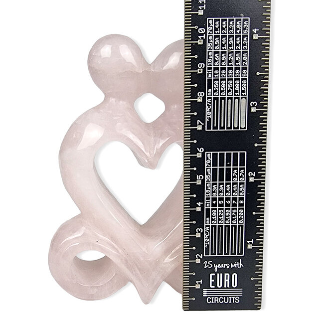 Rozenkwarts hart sculptuur, afmeting 7,5 x 3 x 10 cm