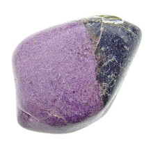 Stichtit ist ein weiches violettes Mineral