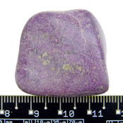 Stichtiet is een zacht paars mineraal