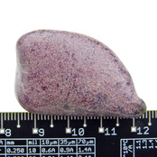 Stichtit ist ein weiches violettes Mineral