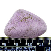 Stichtit ist ein weiches violettes Mineral Stichtit ist ein weiches violettes Mineral