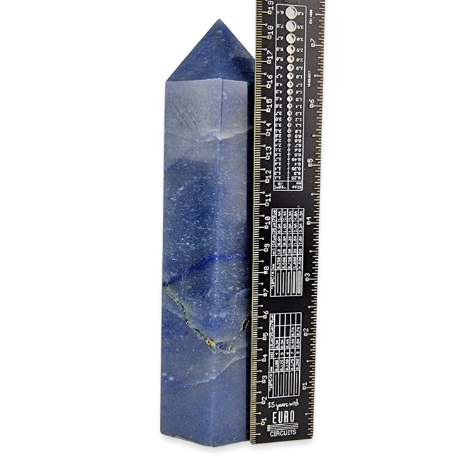 Obelisk aus Blauer Quarz, 1115 Gramm