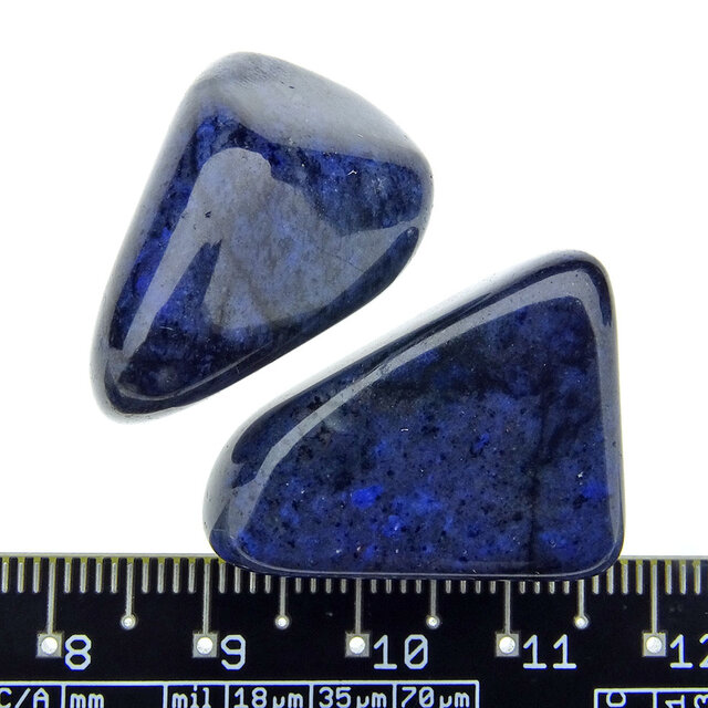 Dumortierit der blaue bis violette Beruhigungsstein