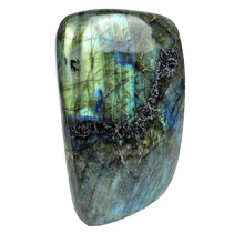 Beautiful labradorite from Madagascar 980 grams and 12 cm