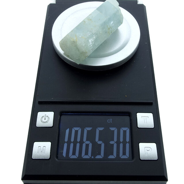 De zee blauwe edelsteen 106,5 ct