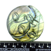 Beautiful labradorite from Madagascar diameter 4 cm