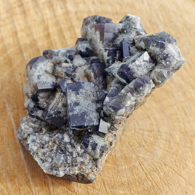 Fluorite from the UK with daylight fluorescence