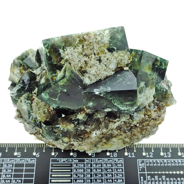 Fluorite from the UK with daylight fluorescence