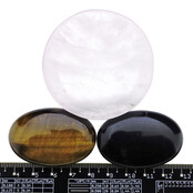 Schale aus Rosenquarz aus  mit Handsteinen aus Tigerauge und Obsidian