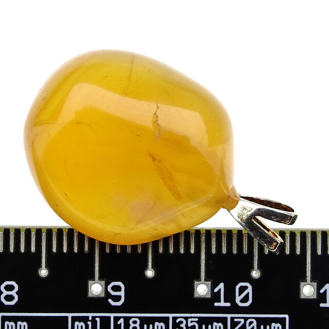 Beautiful pendant of carnelian or blood agate Beautiful pendant of carnelian or blood agate
