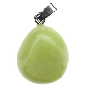 Hanger van serpentijn met zilveren oogje