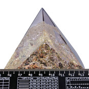 Agate point, 615 grams and 10 cm high Agate point, 615 grams and 10 cm high