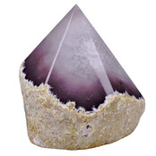 Agate point, 660 grams and 10 cm high